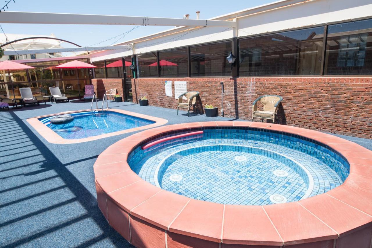 אלבורי Elm Court Motel מראה חיצוני תמונה