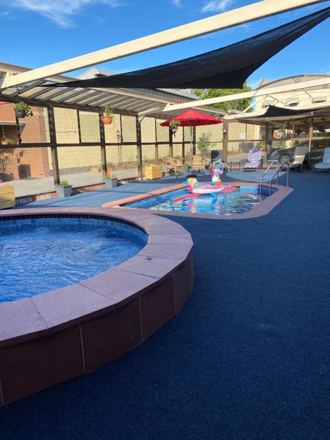 אלבורי Elm Court Motel מראה חיצוני תמונה