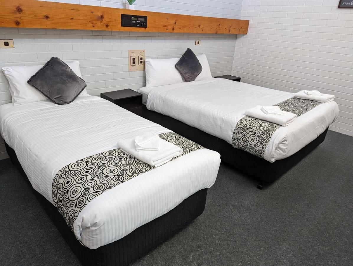 אלבורי Elm Court Motel מראה חיצוני תמונה