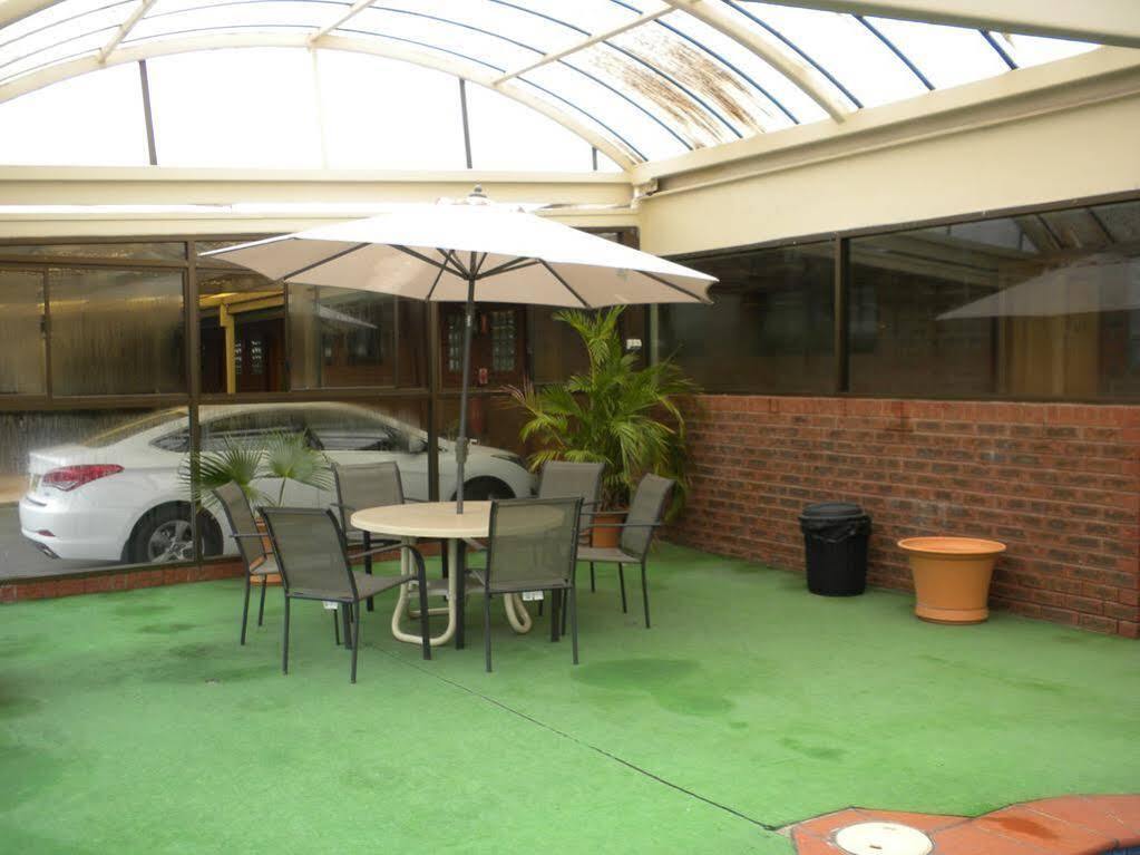 אלבורי Elm Court Motel מראה חיצוני תמונה